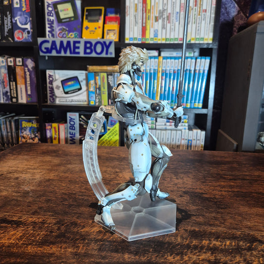 Play Arts Kai Raiden White Armor Ver. Metal Gear Rising Revengeance - Incomplete