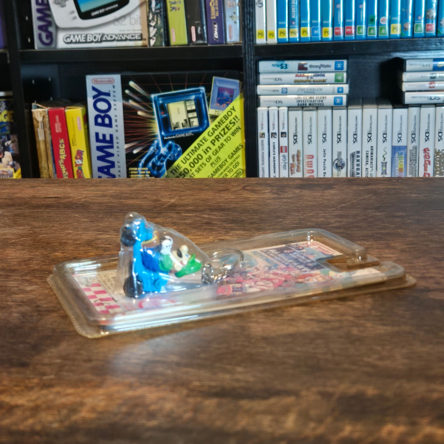 Super Mario Kart Keychain (1994) - Luigi - Sealed