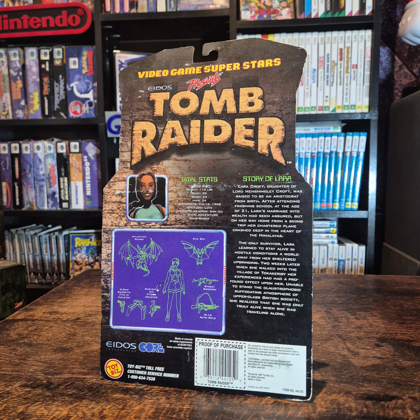 1997 Toy Biz Tomb Raider Video Game Superstars Lara Croft Figure - SEALED