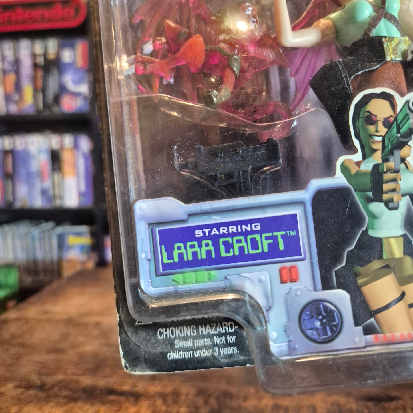1997 Toy Biz Tomb Raider Video Game Superstars Lara Croft Figure - SEALED