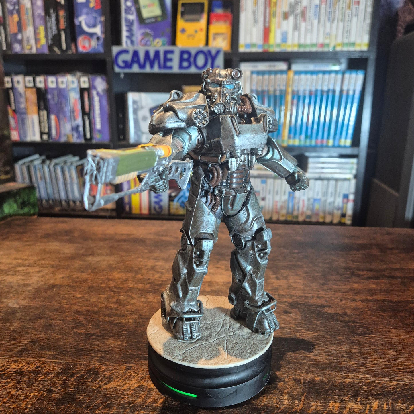 Think Geek Fallout 4 Limited Edition 9" T-60 Battle Armor Statue